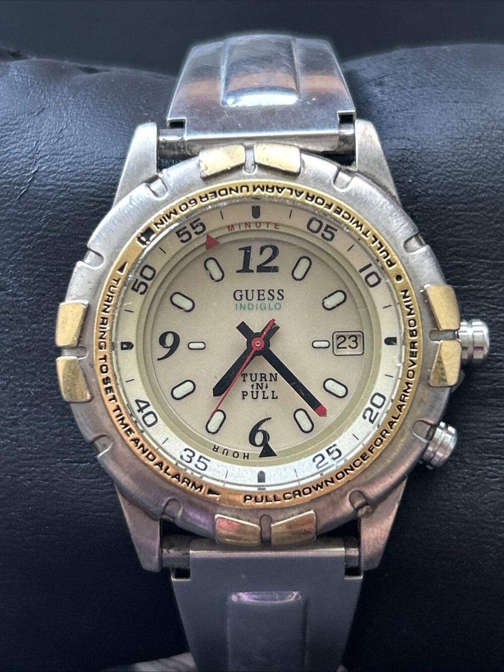 Vintage Guess Indiglo Turn ‘N Pull Mens Watch